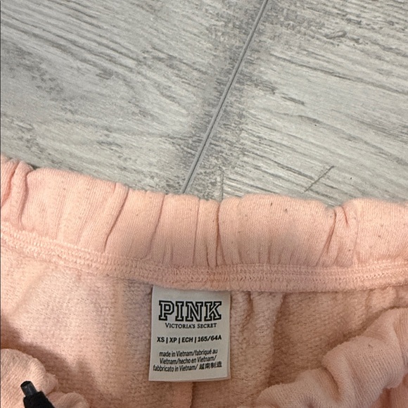 PINK Victoria's Secret Light Pink Lounge Shorts - Picture 2 of 3